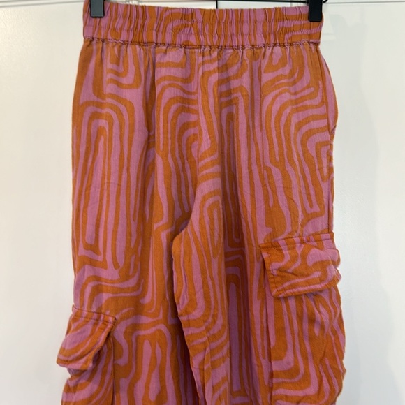 Urban Outfitters UO Sophie Pink Wavy Print Pull On Cargo Pants Size XS - Picture 7 of 14